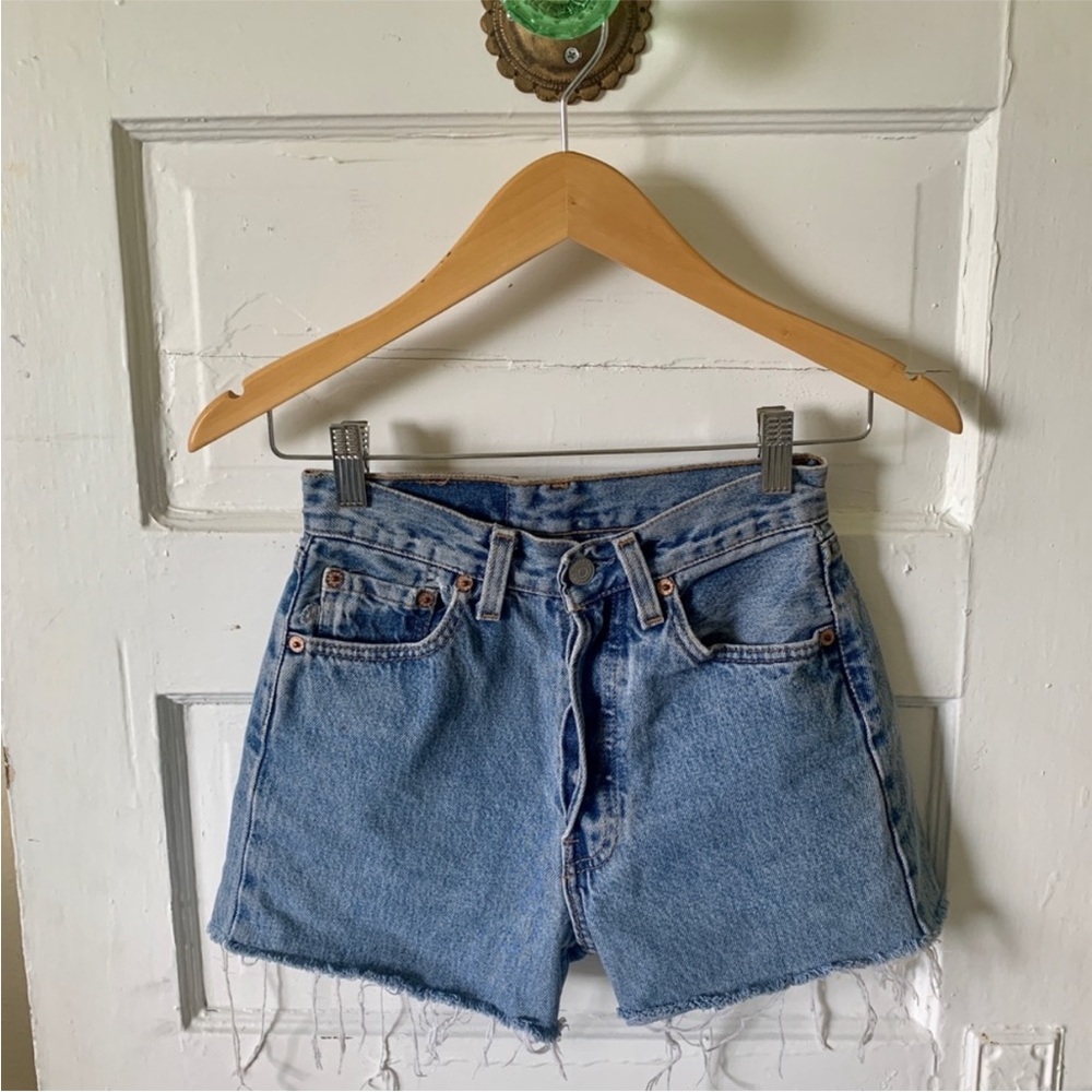 Vintage Levi’s High Waist Denim Shorts